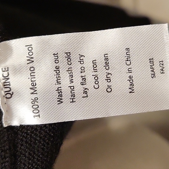 Quince Merino Wool V-Neck Sweater Long Sleeve Black or Navy Blue - Picture 5 of 8